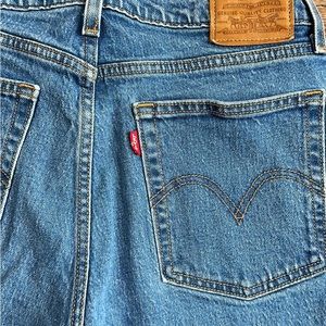 Levi’s Wedgie Straight Jeans